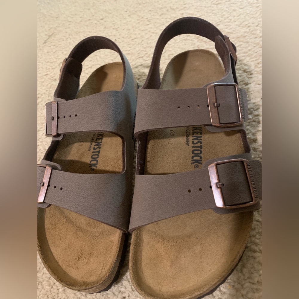 Never worn size 40 Mocha Birkenstock with back strap